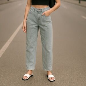 Hollister Low-Rise Dad Jeans – Size 0R (W24 L31) | Light Wash Panel Denim